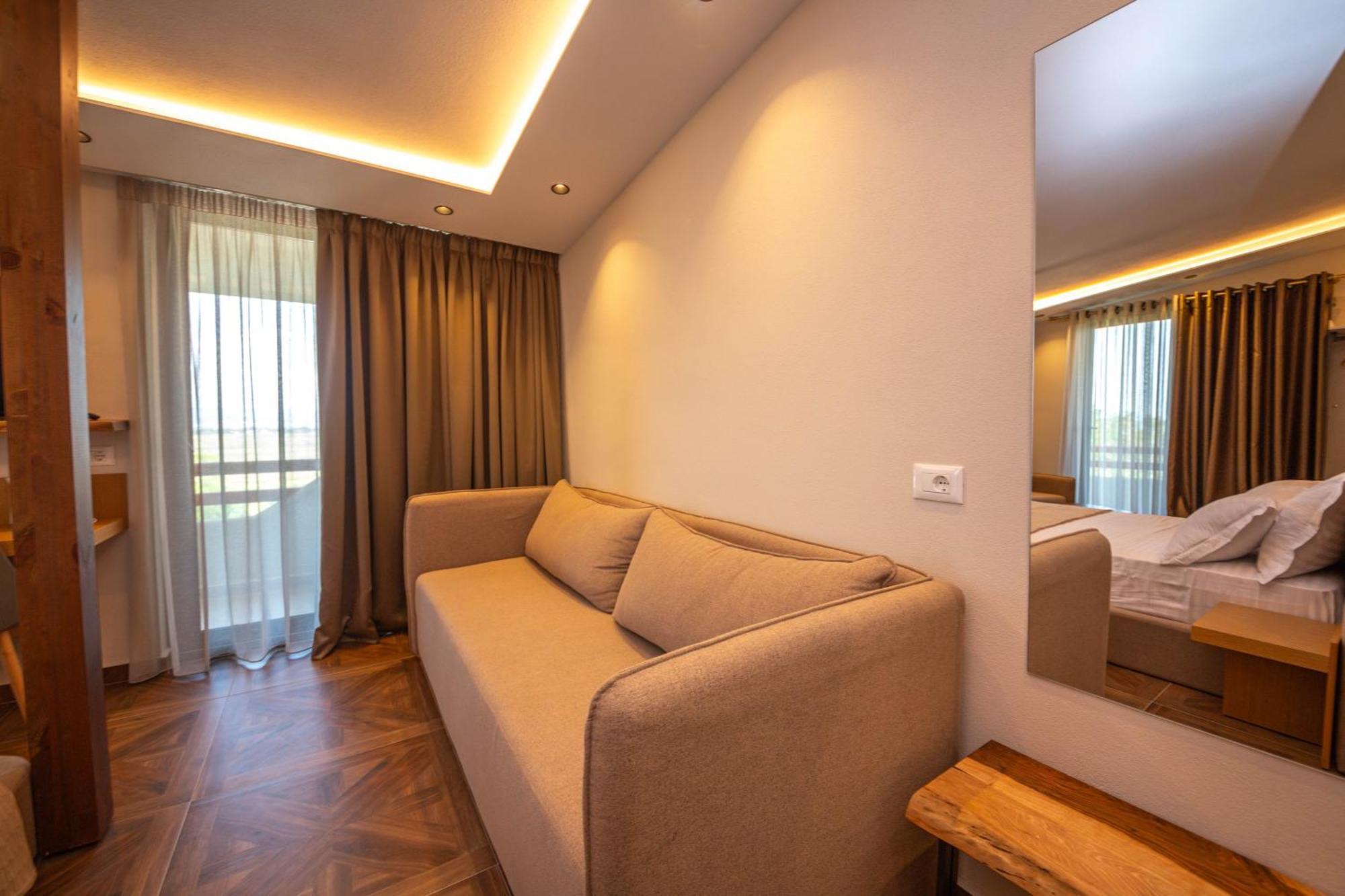 Emara Boutique Hotel Kavaje Εξωτερικό φωτογραφία
