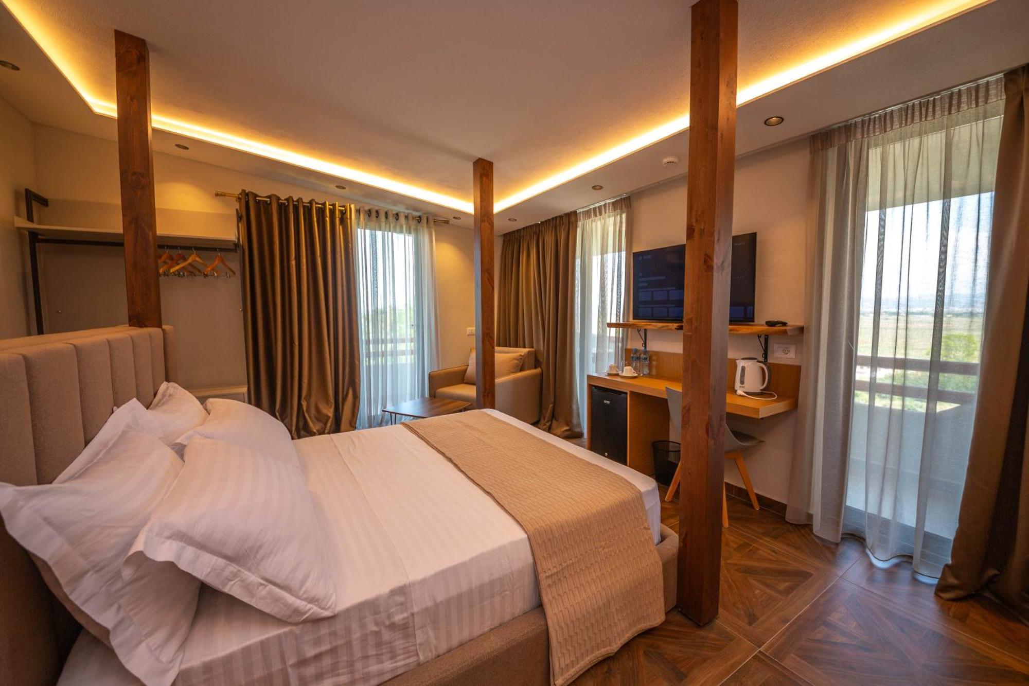 Emara Boutique Hotel Kavaje Εξωτερικό φωτογραφία