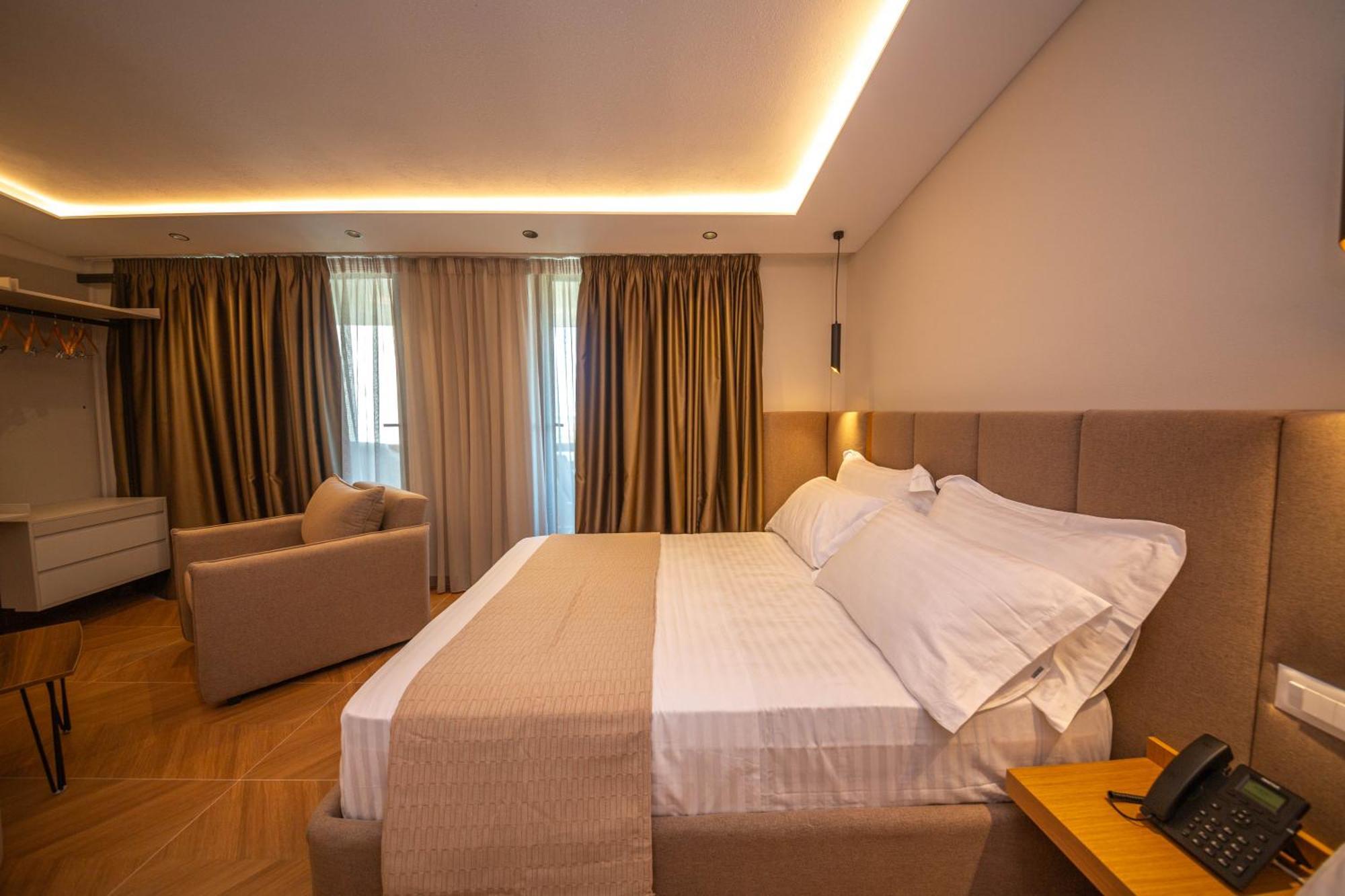 Emara Boutique Hotel Kavaje Δωμάτιο φωτογραφία